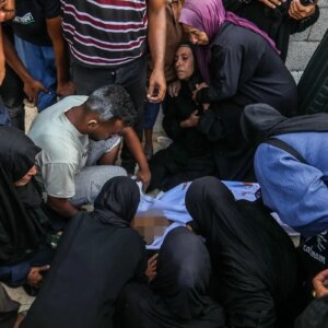 gazzede israil saldirilari 14 filistinli hayatini kaybetti Oq69qj5Q