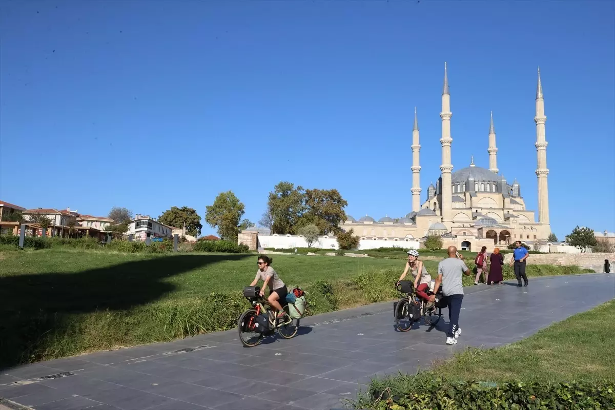 isvicreli gezginler turkiye etabini tamamladi vq6jAEq2