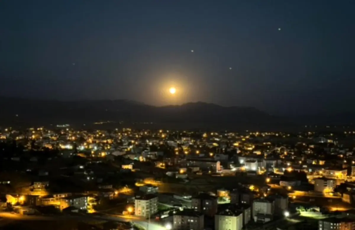 kanli ay felaket getirmez CZk3LJKE