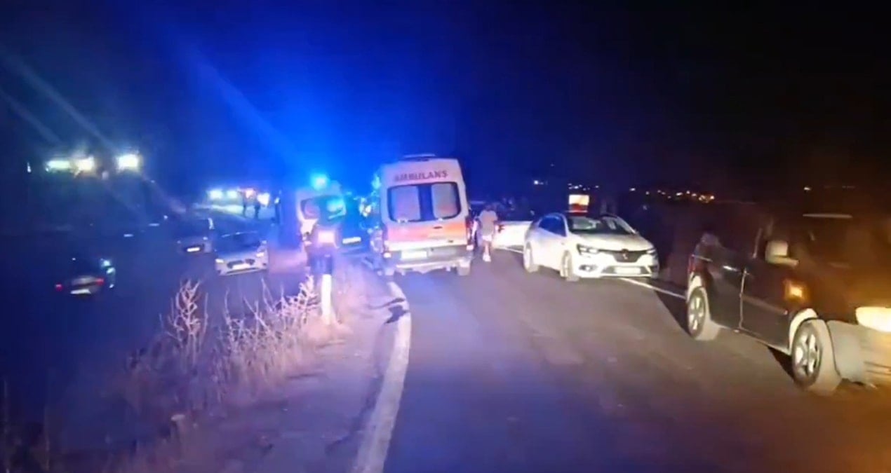 kanli pusu 4 kisilik aile arac icinde katledildi W4hC4Dyu