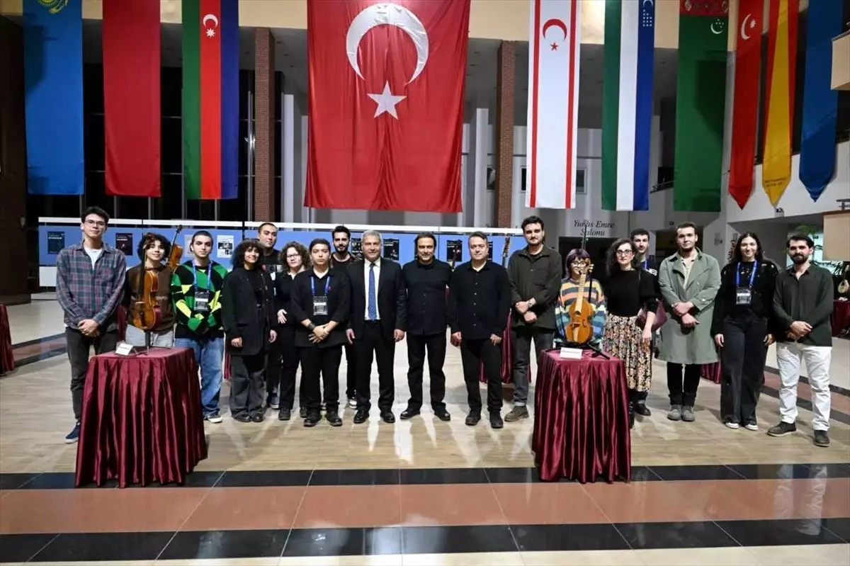 anadolu universitesinde calgi yapimi sergisi acildi phTwxfPc.jpg