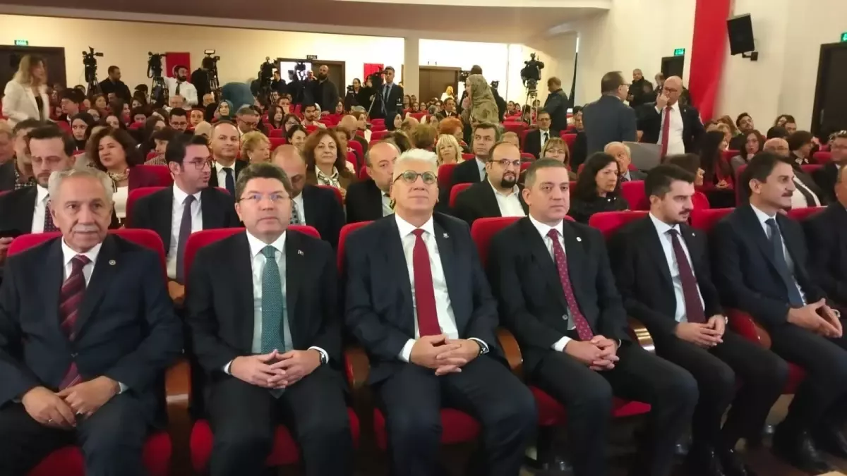 hukuk fakulteleri kontenjanlari azaliyor AKjEH5PJ.jpg