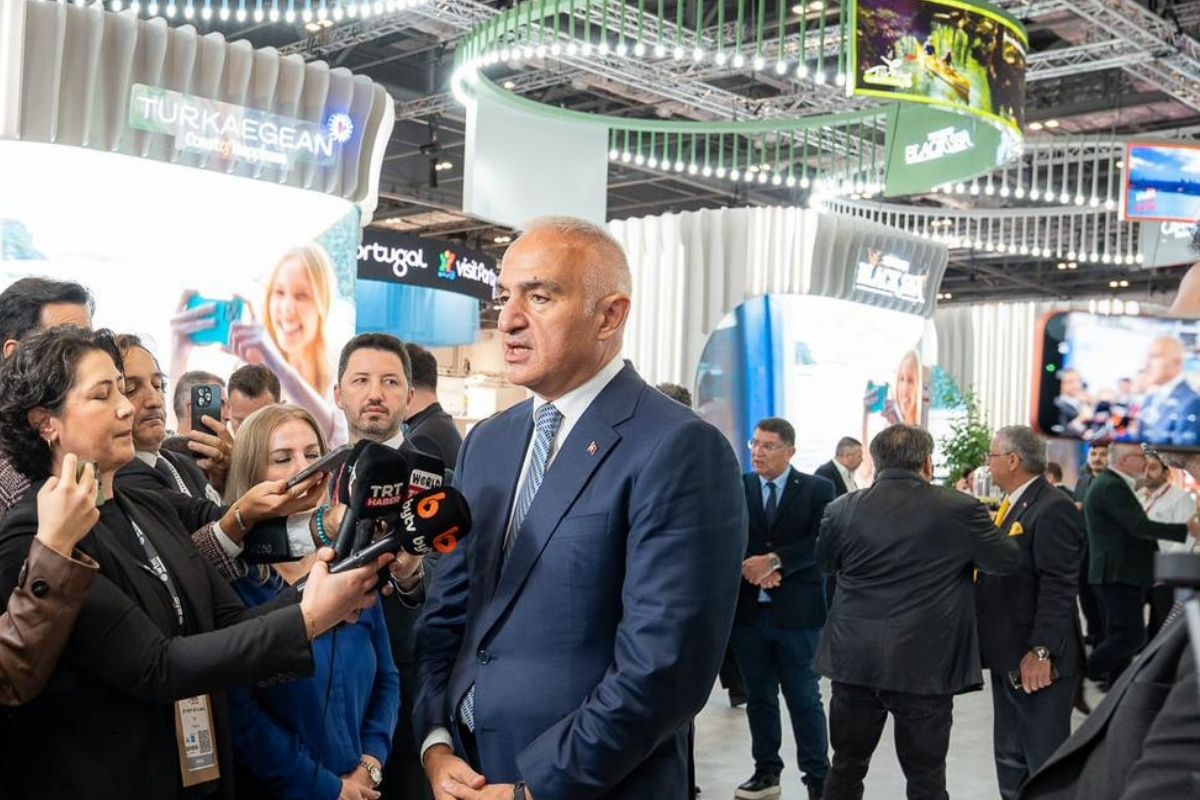 londrada duzenlenen dunya seyahat fuarinda odak ulke turkiye oldu gMZWyvqz.jpg