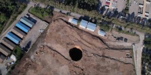 hatayda-45-metre-derinliginde-obruk-olustu-i2SEJUVC