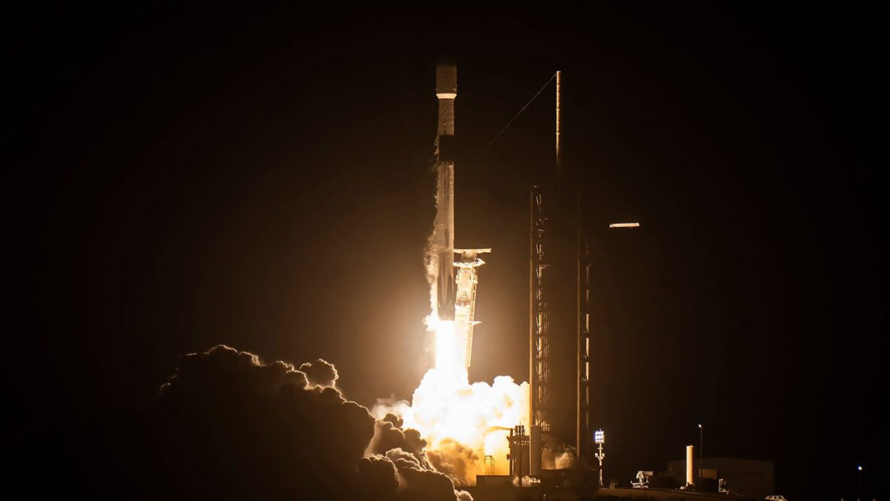 Elon Musk’ın Falcon 9 Roket Parçası Ay’a Çarpıyor: Bilim Dünyası Dikkatle İzliyor