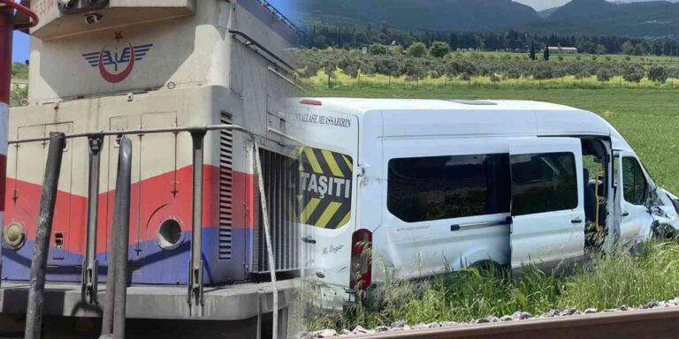 gaziantepte-feci-kaza-yuk-treni-ogrenci-servisine-carpti-Univ9Am2
