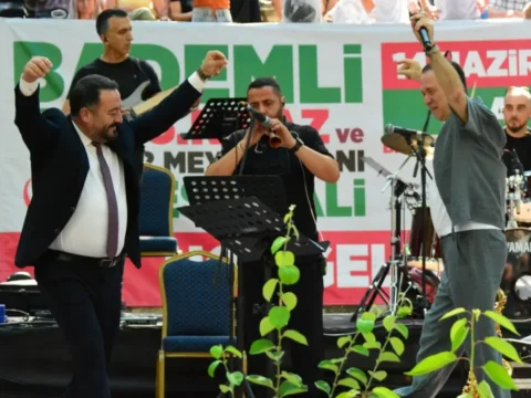 Bademli’de coşku dolu Kiraz ve Meyve Fidanı Festivali