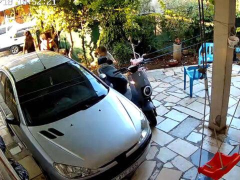 Kapı gıcırtısına söylenip komşusunu vurdu: Savunması hiç şaşırtmadı