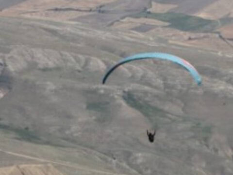 Corumda dehsete dusuren olay 30 metreden kayaliklara duserek can verdi x3kRniR8