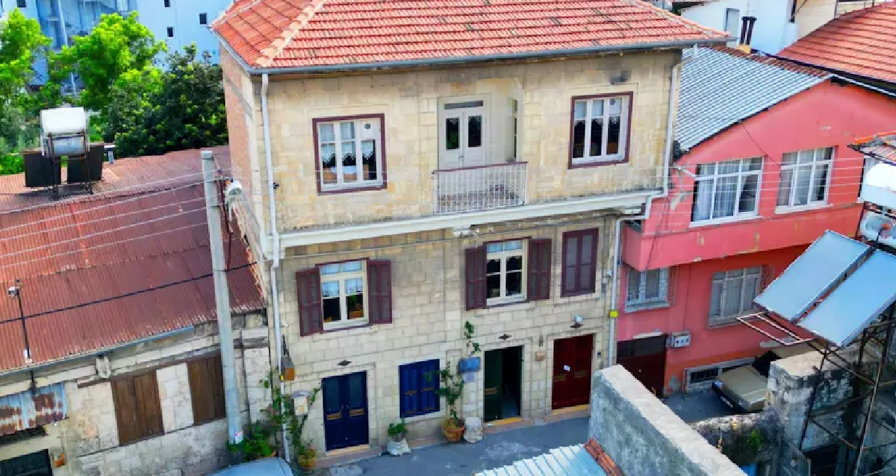 Fabrikasini satip konak aldi bir hediyeyle tum hayatini degistirdi sUUmKAKz