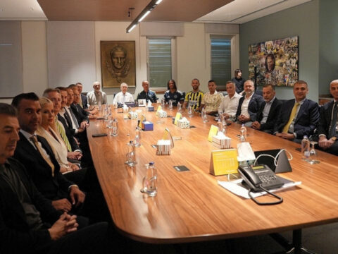 Fenerbahce masayi kurdu transferde 4 isim ortaya cikti BkIJFvAp