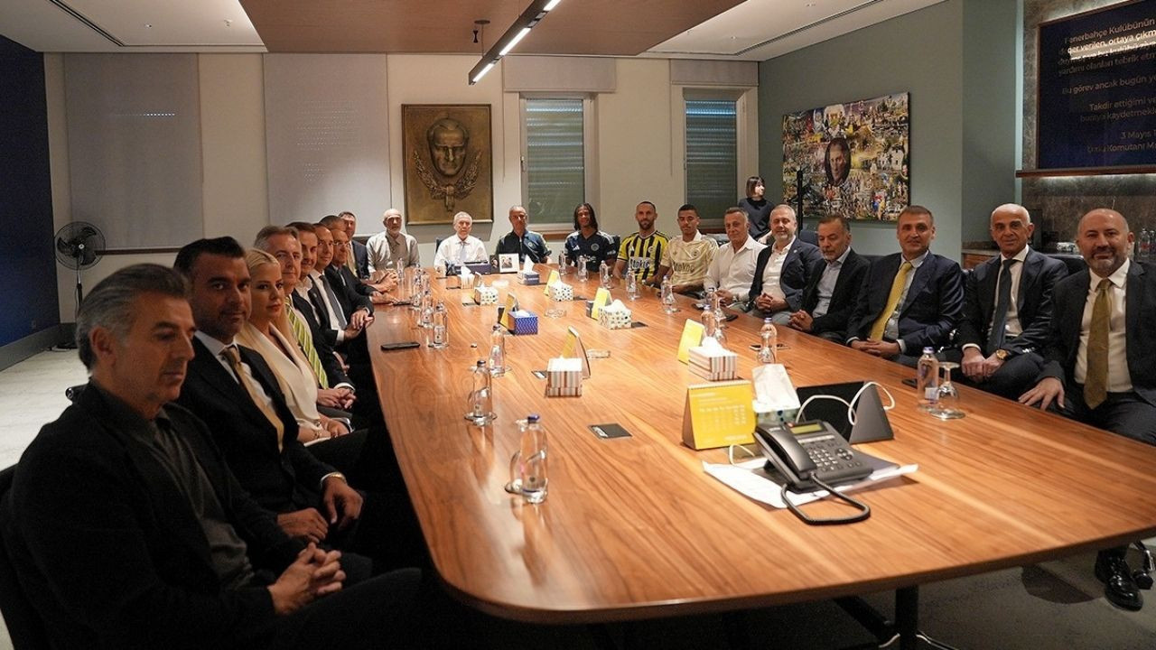 Fenerbahce masayi kurdu transferde 4 isim ortaya cikti BkIJFvAp