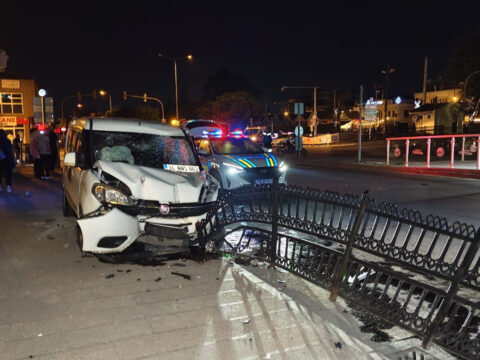 Iki motosiklete carpan surucu ortaligi savas alanina cevirdi 1 olu 3 yarali 3Q9w3fS3